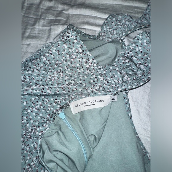 Floral Ruffle Mini Dress ✨💐🌷 - Picture 4 of 4